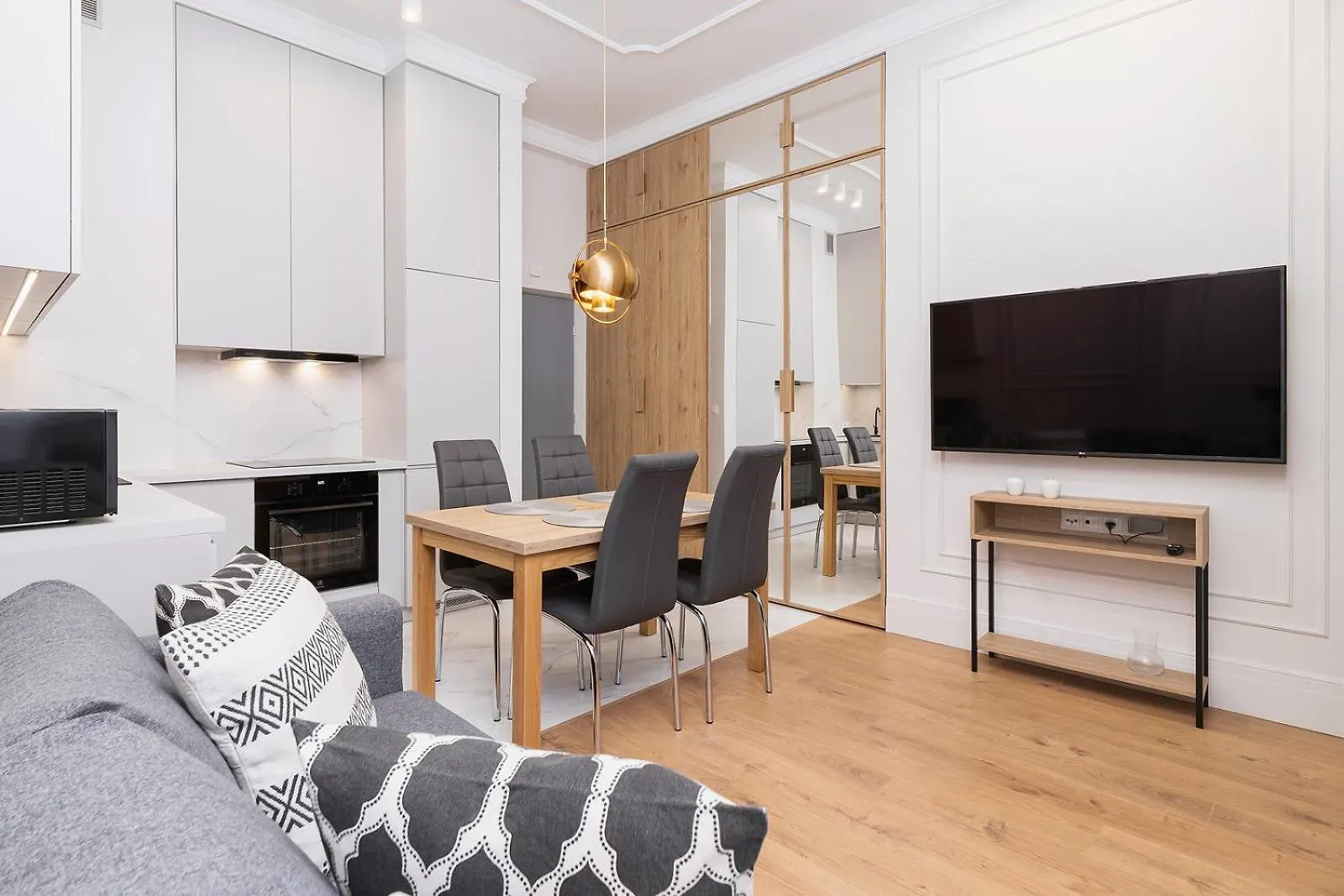 1 Bedroom Apartment - Kazimierz- Starowislna 43 Krakow 0*,  Poland